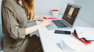 7 doporučení, jak se při práci z domova vyhnout bolavým zádům