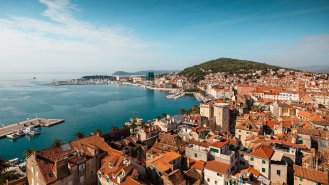 Jak bez problémů dojet autem na Jadran? Praktické rady a tipy na cestu