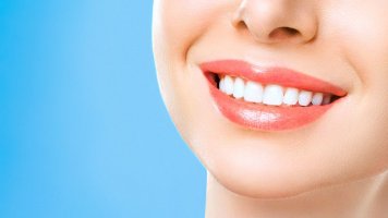 5 zdravotních problémů, které odhalí vaše zuby