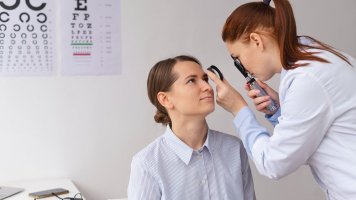 Vidíme, čemu věříme? Zaostřeno na 10 nejčastějších mýtů o zraku