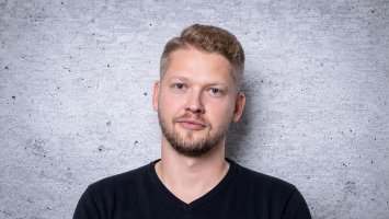 Proč si ve třicetistupňových vedrech oblékat vlněné oblečení?