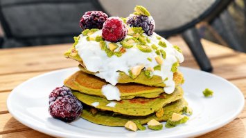 Banánové matcha lívance