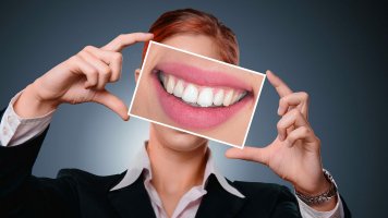5 rad, jak předcházet zubnímu kameni
