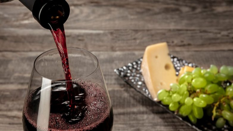 Desatero správného párování vína a sýrů