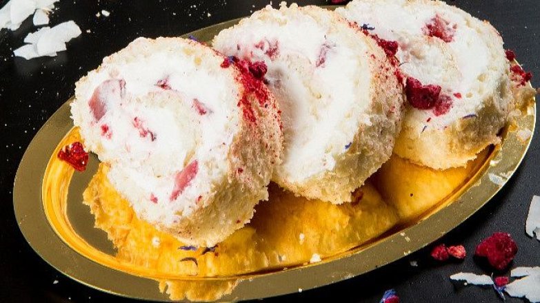 Roláda s kokosovým jogurtem