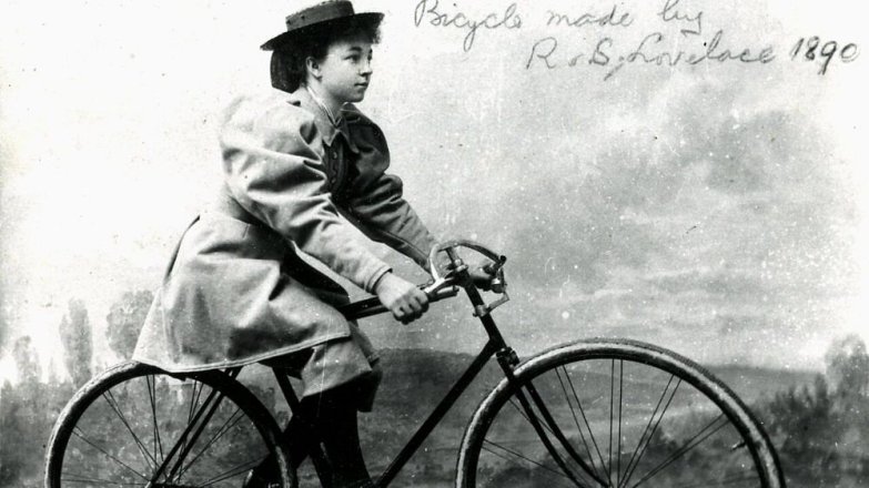 Tessie Reynolds (†77): Dívka, která se nebála jet proti pravidlům