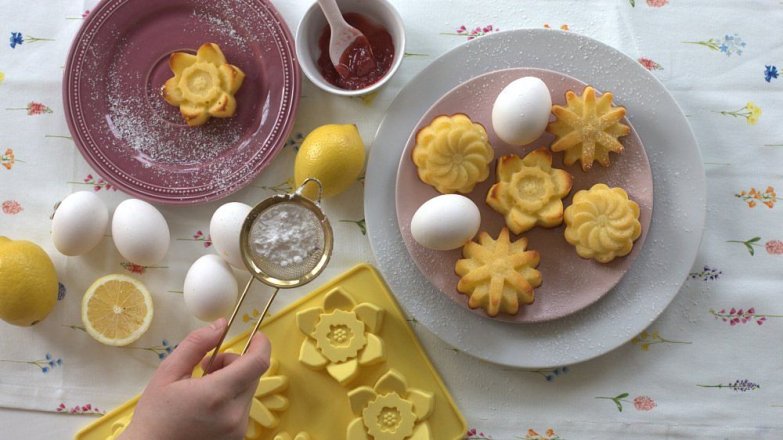Svěží jarní mini bábovky s citronem a tvarohem